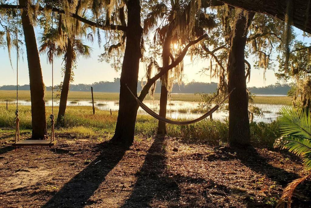 Secluded Tiny House By The Marsh With Hunting Island Beach Pass Frogmore Exterior photo